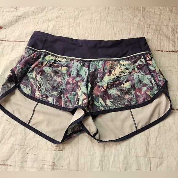 Lululemon Run Speed Shorts Size 6 - Picture 1 of 4